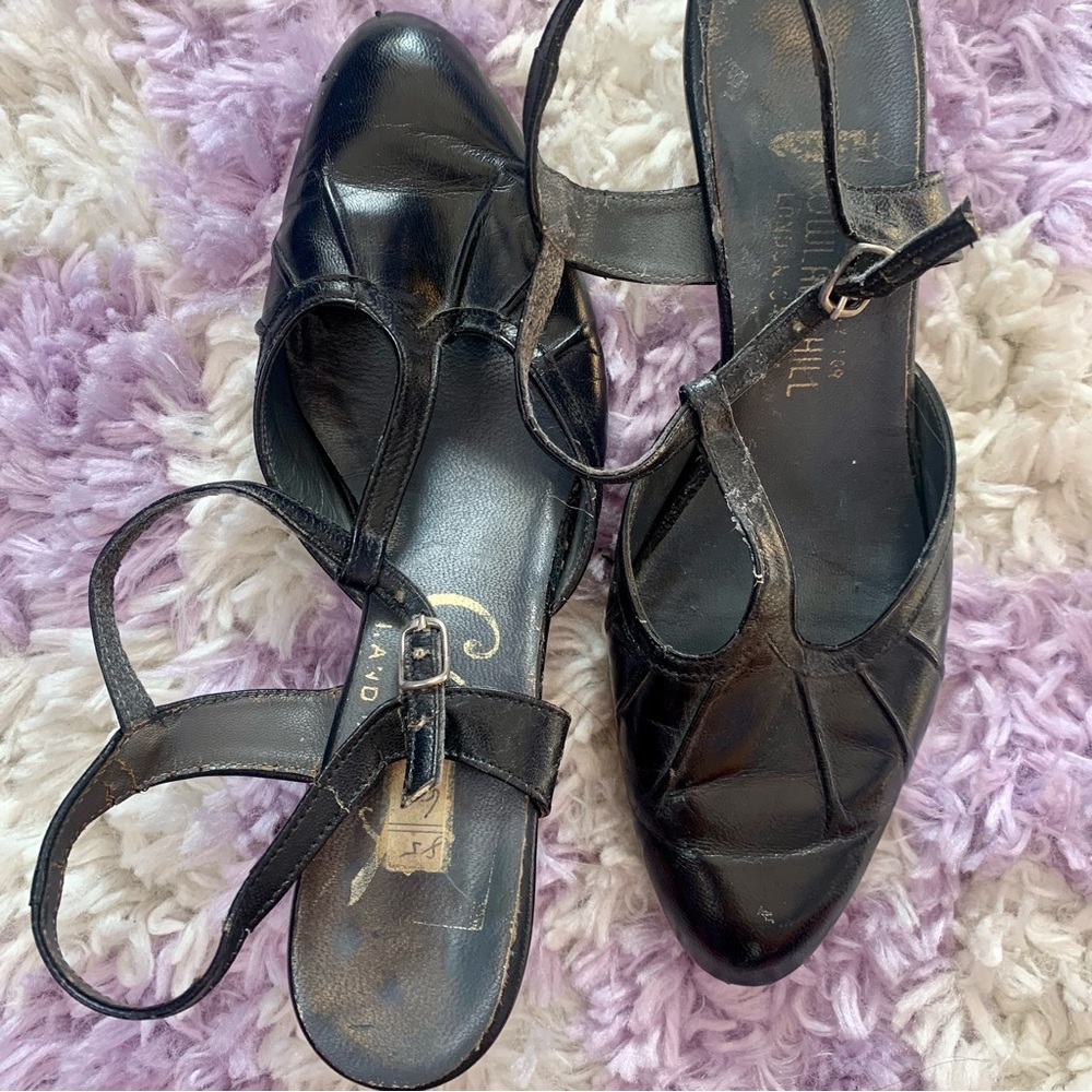 Vintage 1940s leather t strap kitten heels size 5.5 5